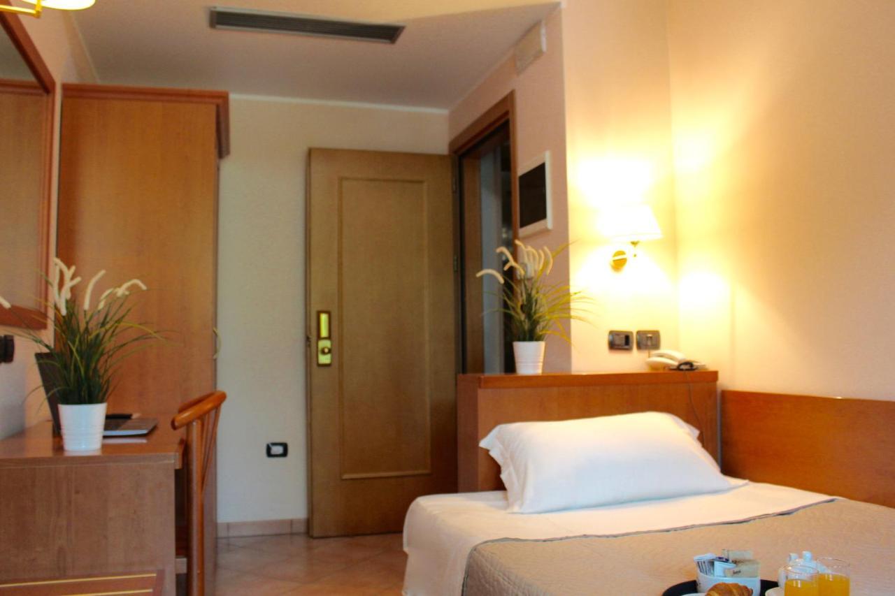 Hotel Jole Cesenatico Exterior foto